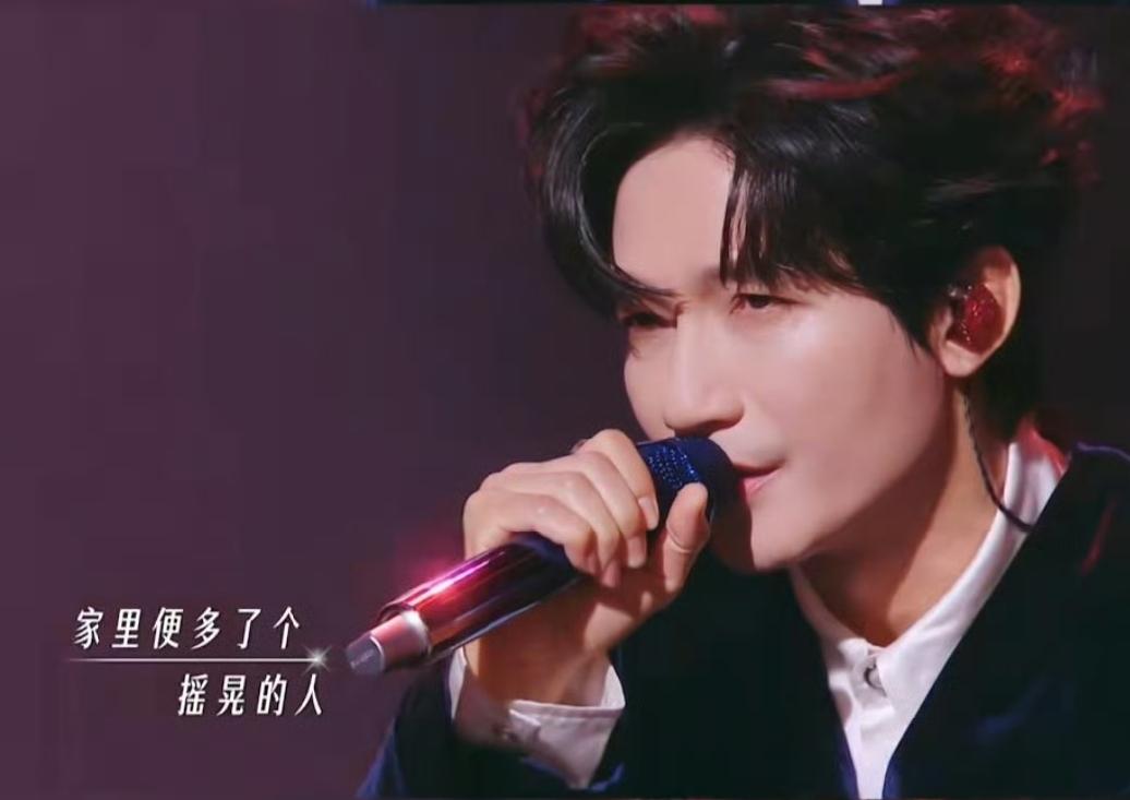 天赐的声音太会组搭档了，陈楚生和张靓颖合唱是强强联合，绝对的1+1大于2！今晚