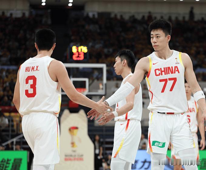 毫无疑问！这次世预赛对韩国表现最令人大跌眼镜的球员就是胡明轩和张镇麟了，都是中国