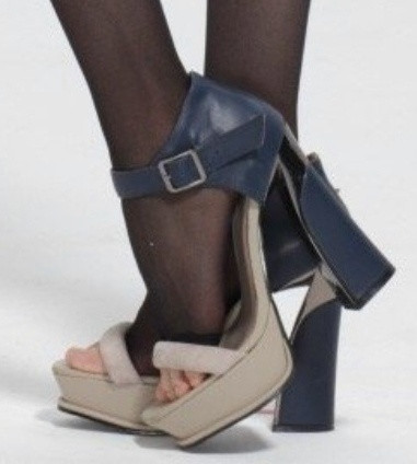 杨幂刘老师换完衣服给我兑钱杨幂幂幂早期丝袜代言这大长腿