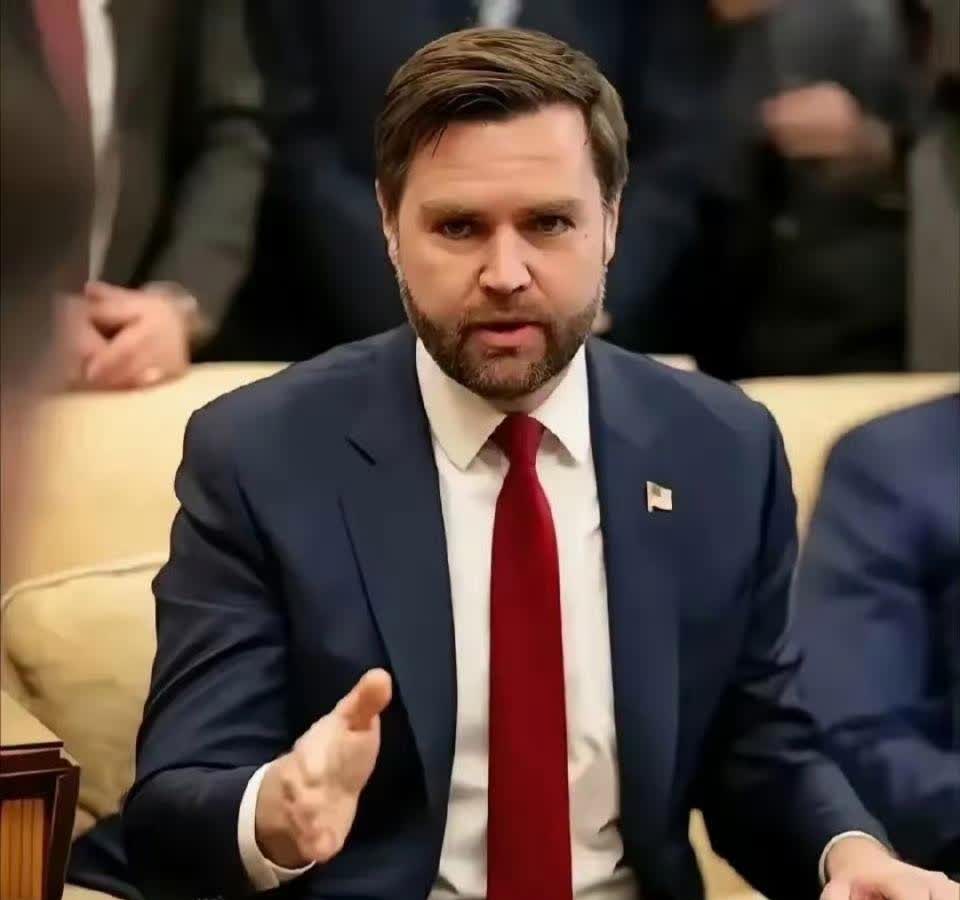 美国终于发现电力这个问题，着急了！这事得从美国副总统万斯周四的一番话讲起。他提到