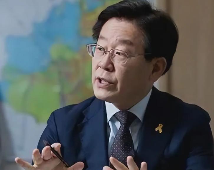 一位韩国华人曾经表示，韩国人的工资是中国人的八倍，中国人有什么资格嘲笑韩国，首先