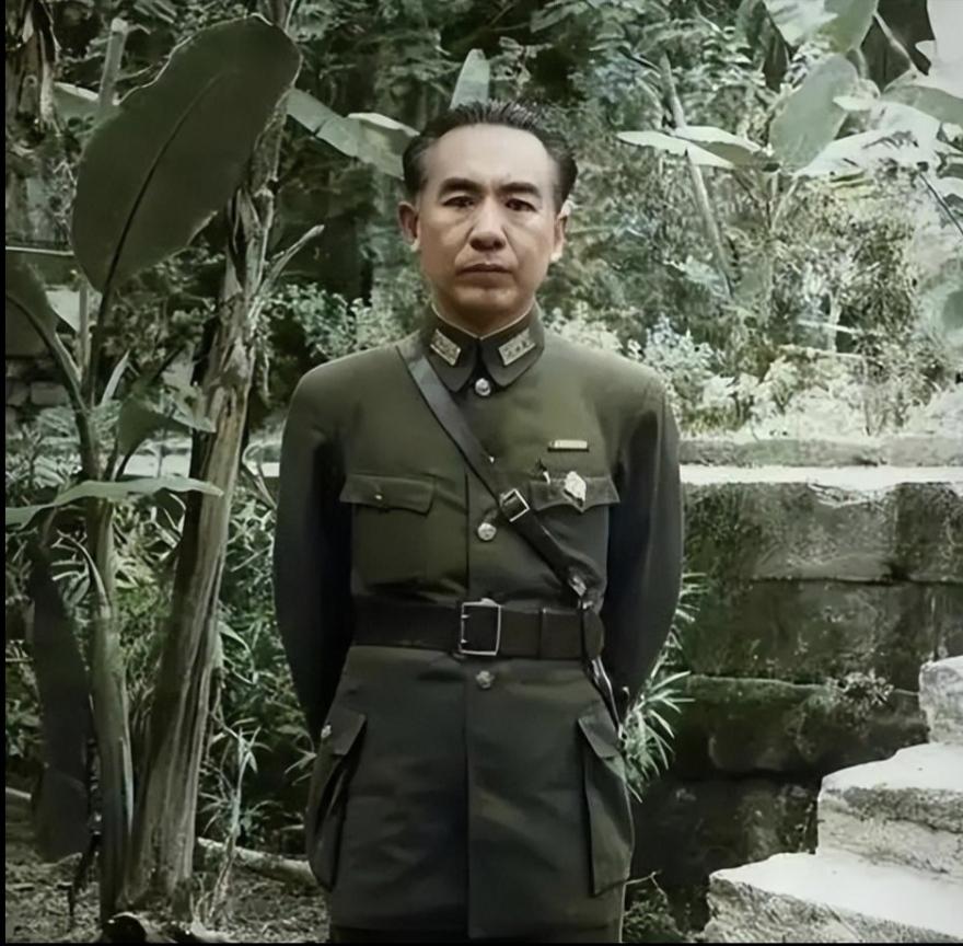 老照片，记录历史瞬间出尔反尔、反复无常、心狠手辣、罪大恶极的新疆军阀盛世才！