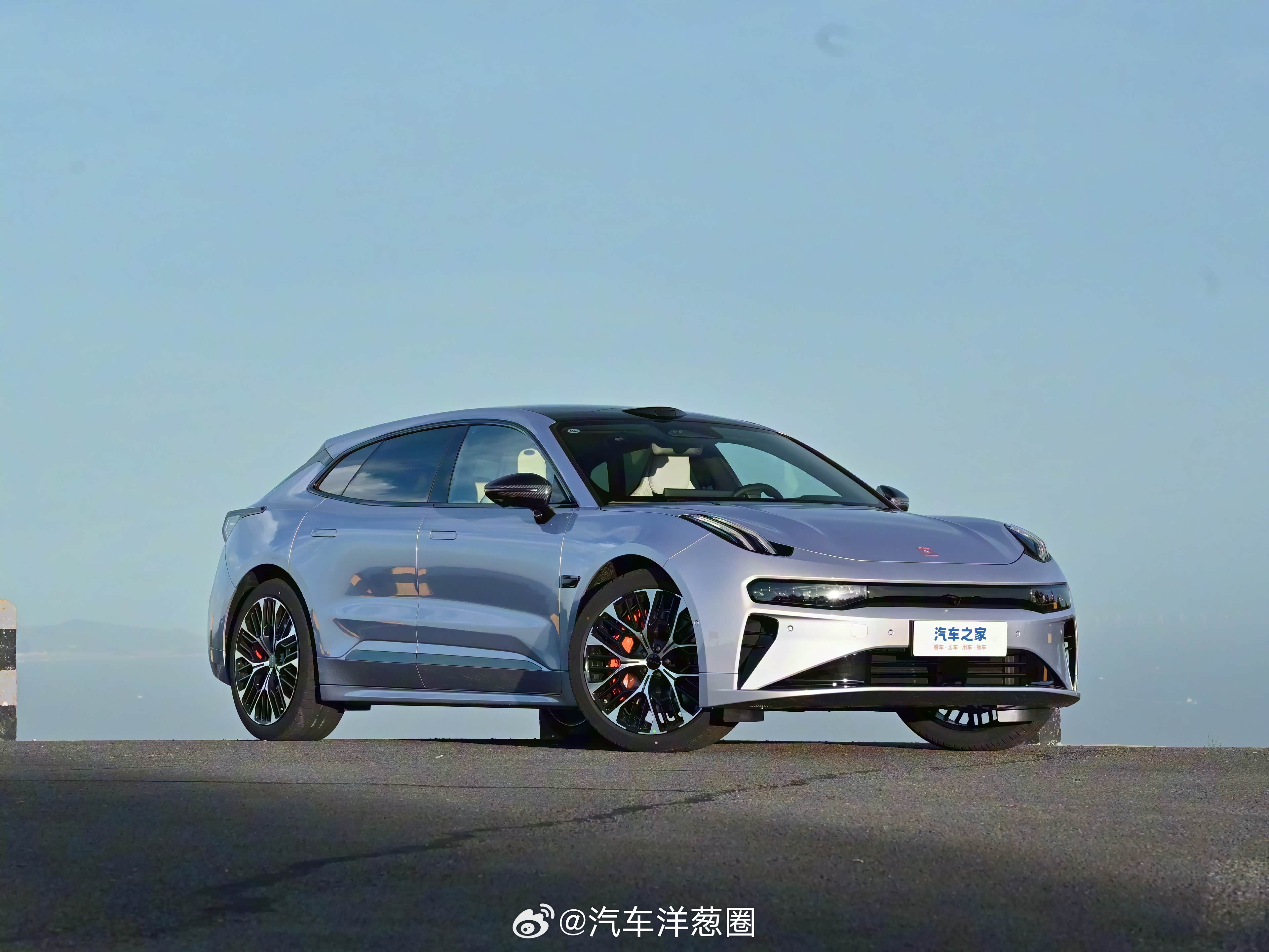 新款极氪001上市，标配全栈900V平台+激光雷达指导价：26.98万-32.9