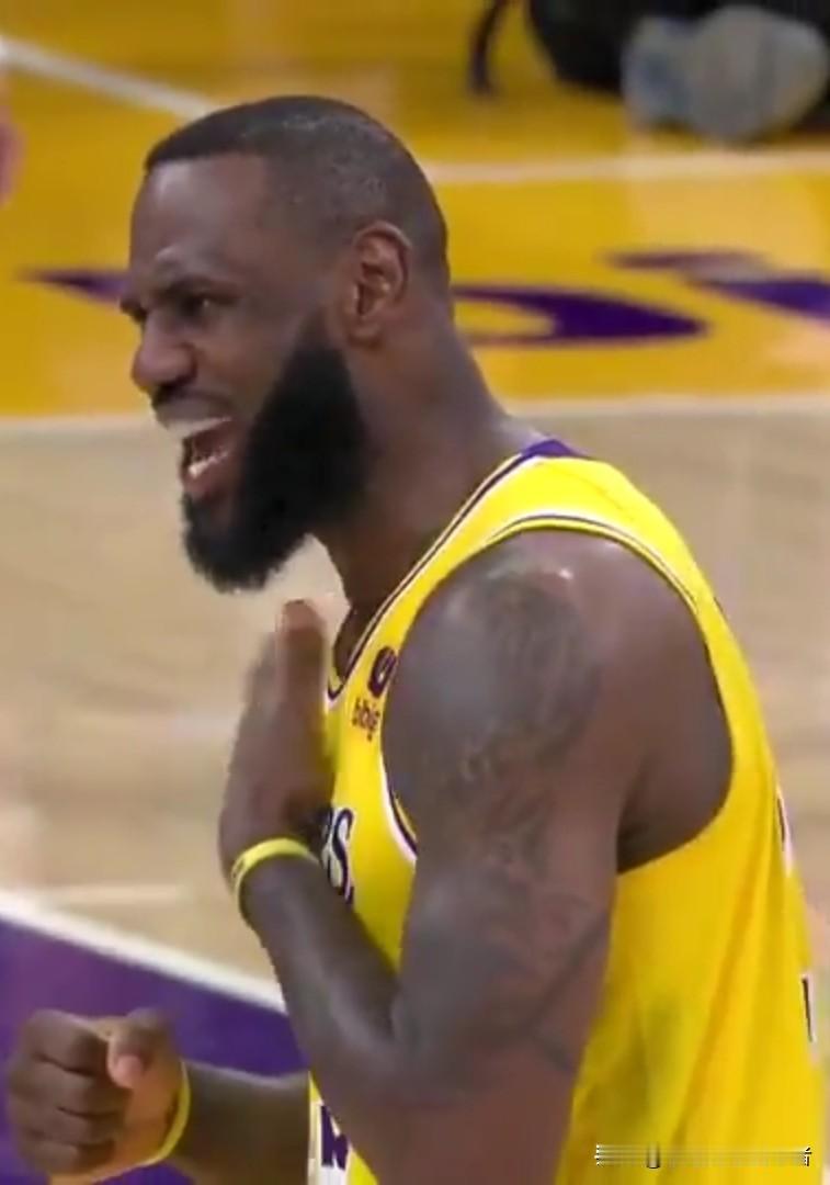 17场比赛打完！！！湖人目前13胜4负排名西部第二！！！场均得到118.3分