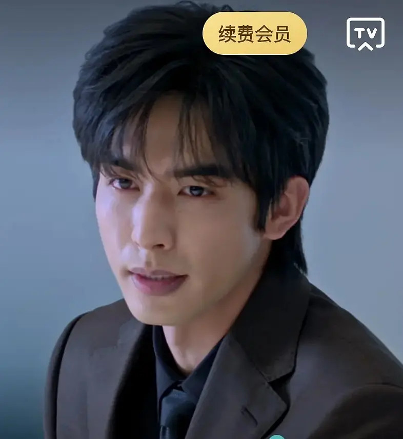 宋威龙真是小孩身材啊