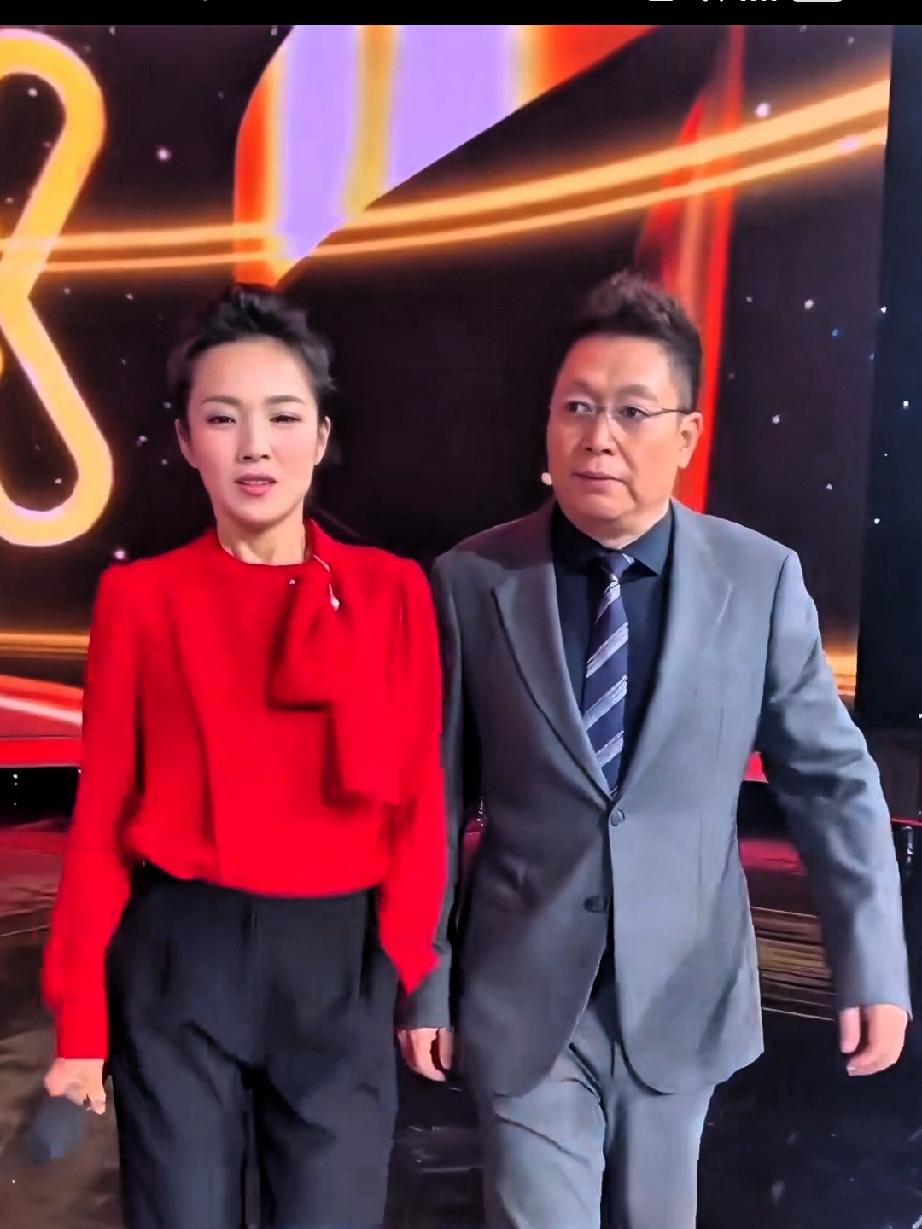 王为念跟管彤也出了个段子，他们的对话是这样的:王为念:管彤，我们在一起合作几年