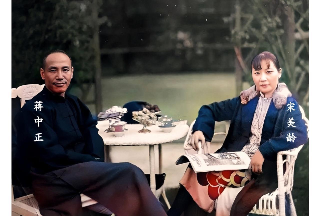 这才是1926年蒋中正和宋美龄在上海的真实貌相，都看看呗！这不是演戏，也不是电视