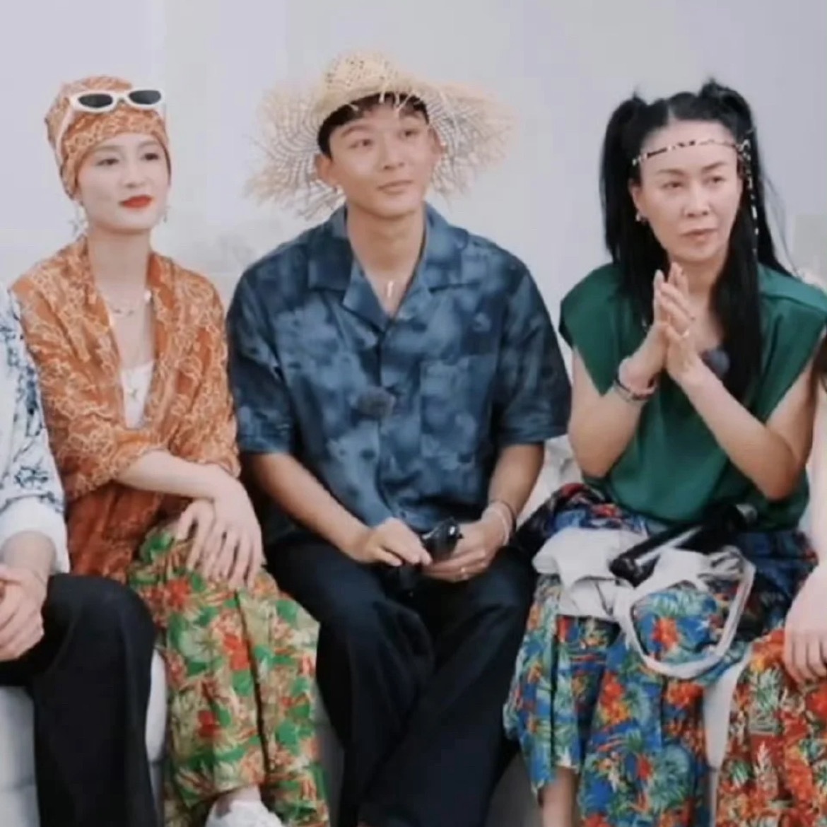 花少团：穿和搭是两回事我真的受不了了！！！太好笑了​​​