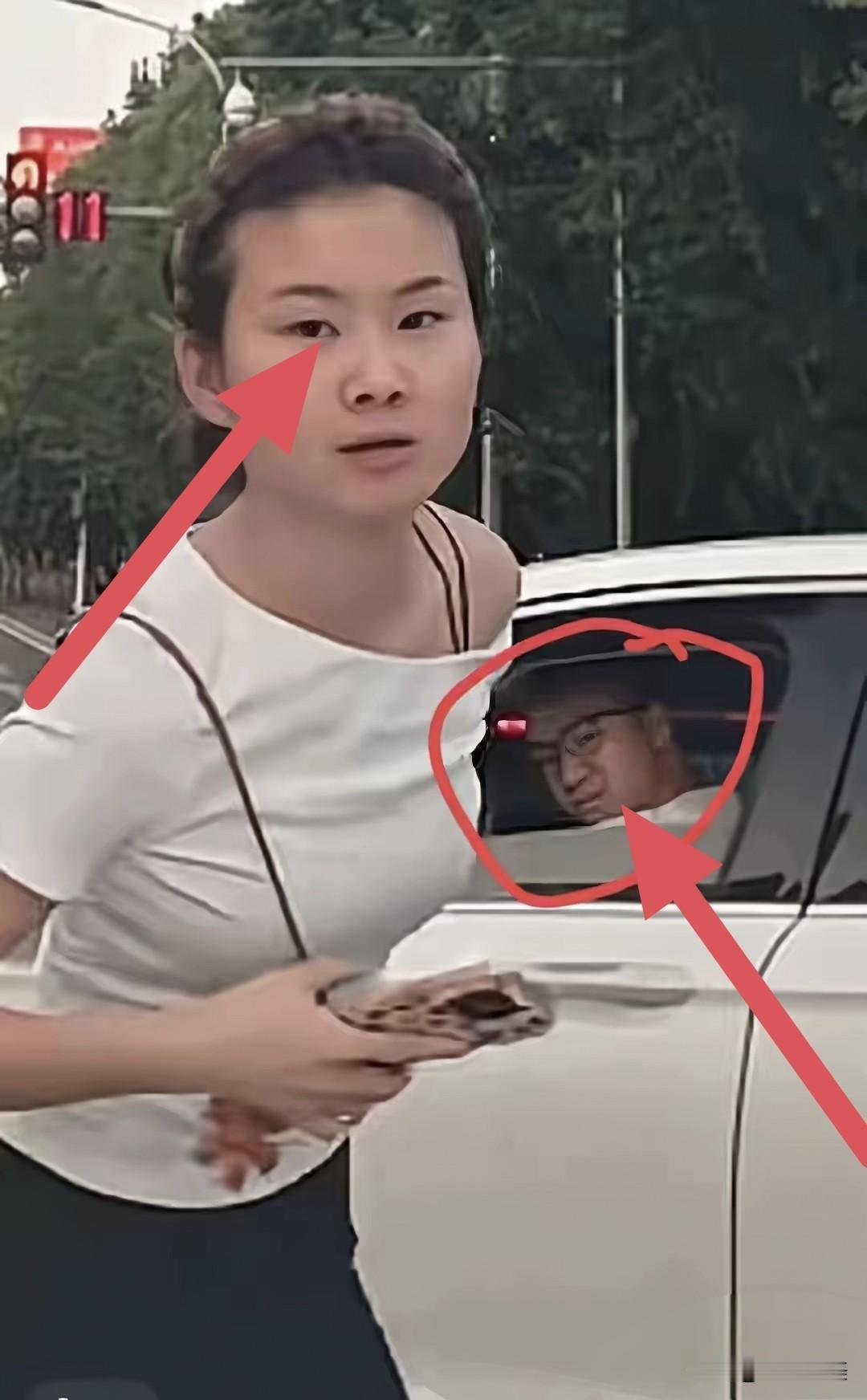 老祖宗诚不欺我，果然，相由心生是很有道理的！二十五岁的“口水姐”，年纪轻轻的