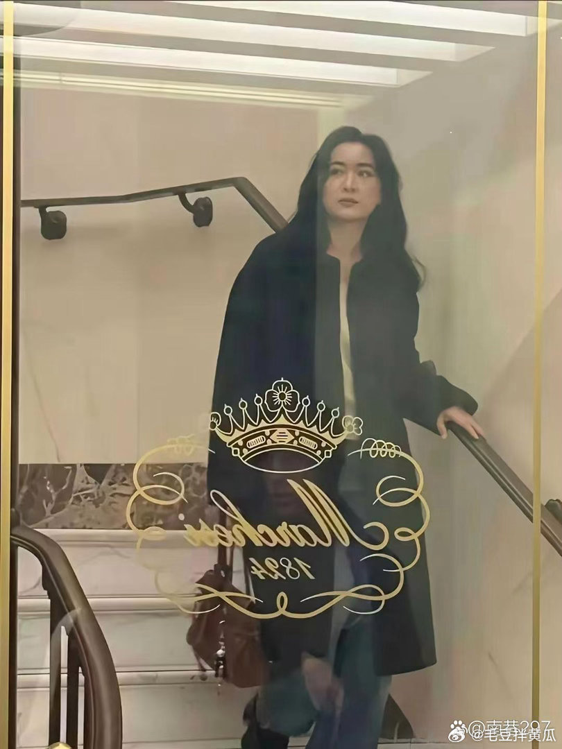 贾玲已经完全是另外的人了，现在好高冷