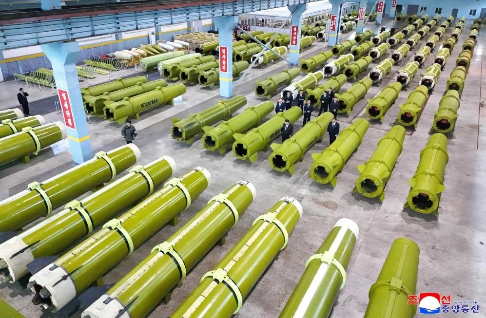 北方邻居的底气，像生产“火腿肠”一样生产大量的短程导弹。