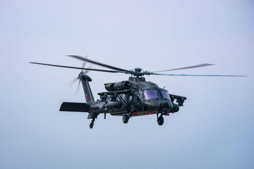 直-20基础平台为陆航通用运输型，承担兵力投送、抢险救援任务。衍生型号分工清晰：