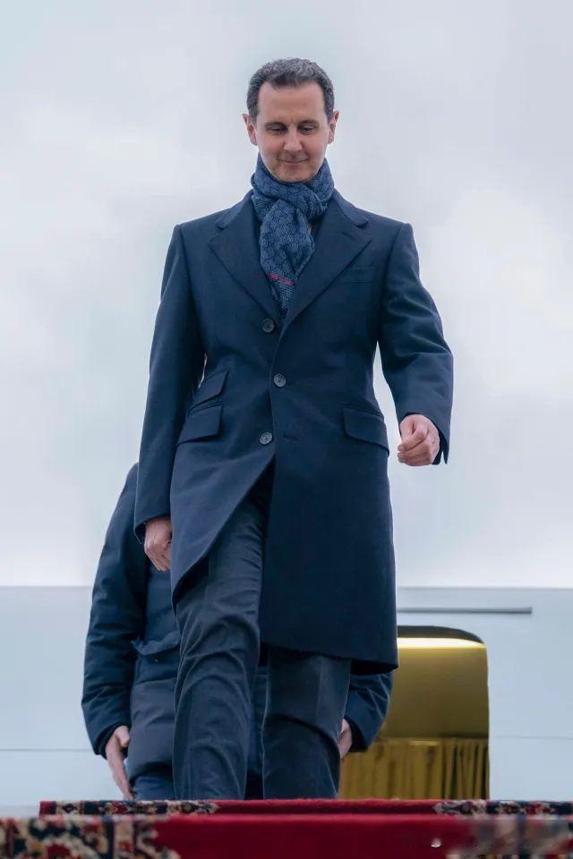 叙利亚前总统巴沙尔隐居莫斯科，打游戏度日，中毒疑云未解2025年12月7日，