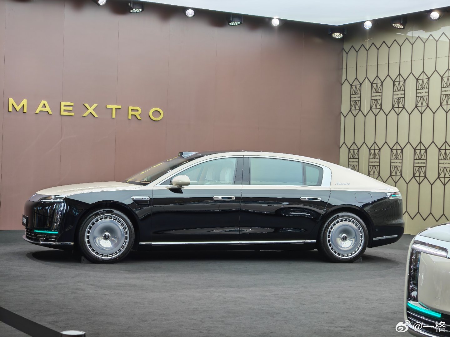 这双拼太雅了，今天看看鸿蒙智行给各位的尊界更新了什么新技术