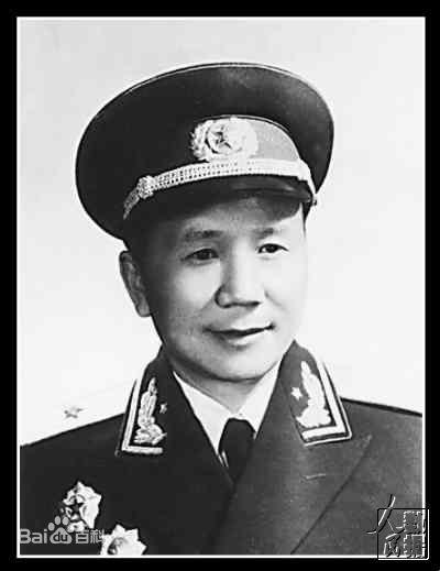 🌞1936年他带两个连投奔红军，1955年授衔前自我评估很低：本以为撑死评