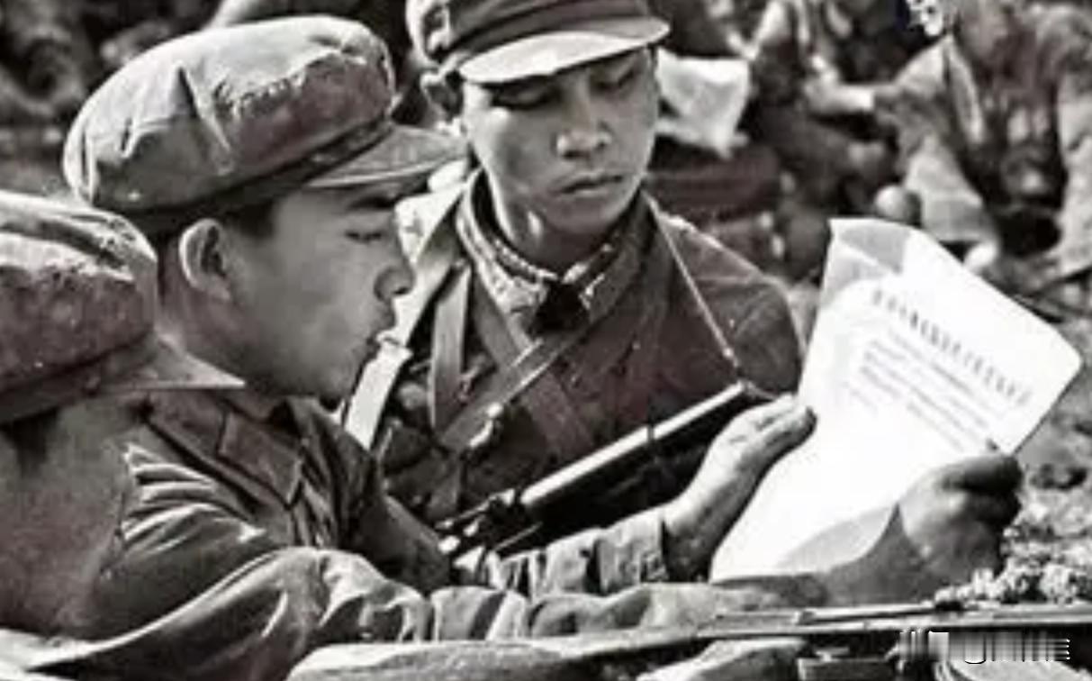 1962年，对印自卫反击战期间，毛主席正在听中印战争的战报，谁料，突然听到印度派