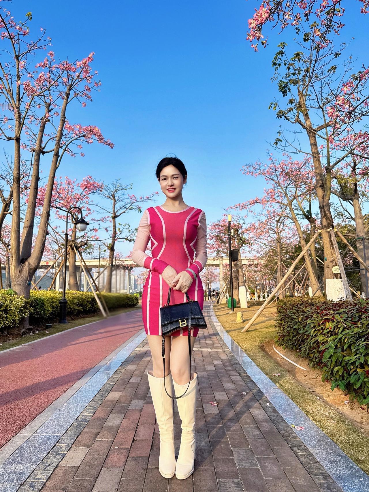 户外走走停停，把心情放松下来，身体慢下来，静静地感受一下生活的味道，感受这里的一