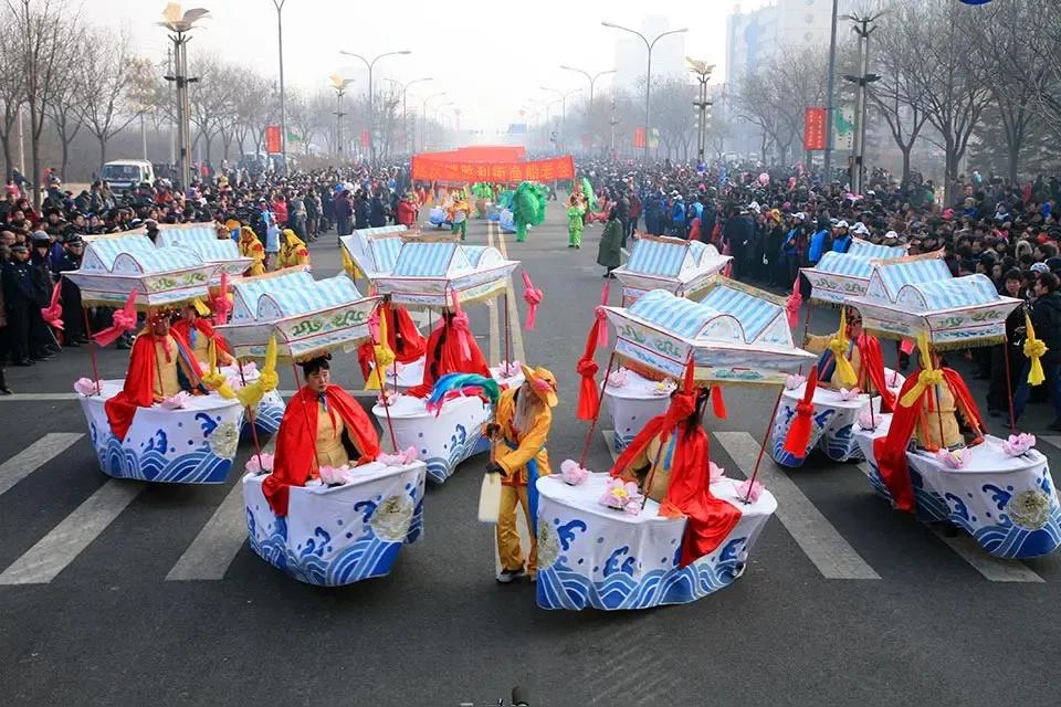 王铎：为什么假民俗多如牛毛？嗨，叫我说，现在我们好多民俗，都是假民俗，都是胡编