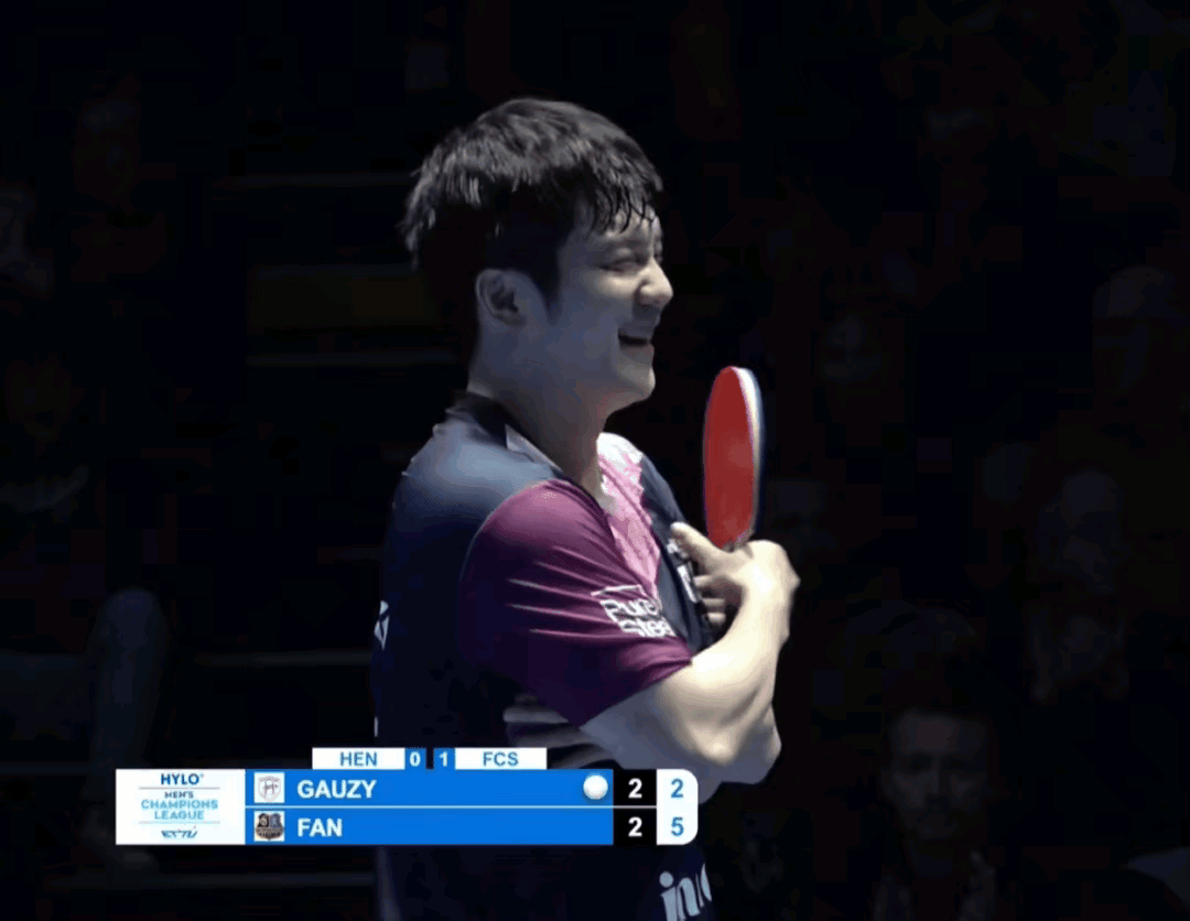 尹航解说樊振东比赛，既专业又好玩！最后一个球，西蒙还没有发球的时候，尹航