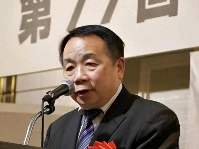 汉奸石平跳出来为被我们制裁的古屋圭司撑腰了！3月31日，石平放话声称，中国去年九