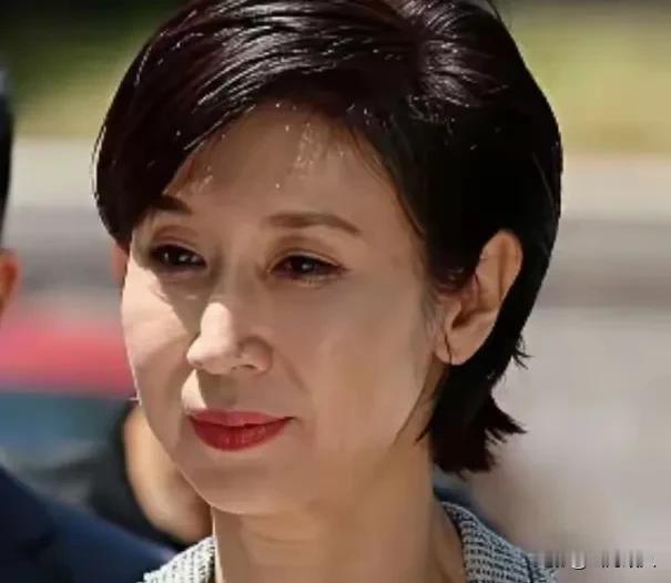 卢素英，终于赢了！但，她并不快乐！为何？6亿美元的分手费，确实是高价，但她并不在