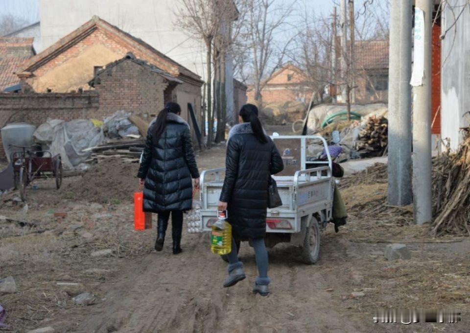 父母离世之后，这几种亲戚就别再来往了，心累还伤感情今天聊一个现实又沉重的话