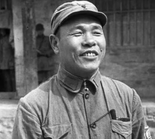 1951年，一个特务落网后，在面对审问时，竟语出惊人：“我的同伙？说出来吓死你们