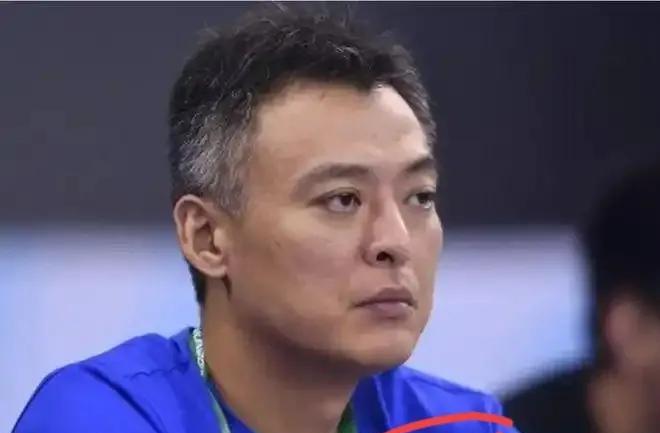本以为当选乒协主席的是秦志戬，没想到真正的掌舵人，是王励勤。先看他的管理履历，