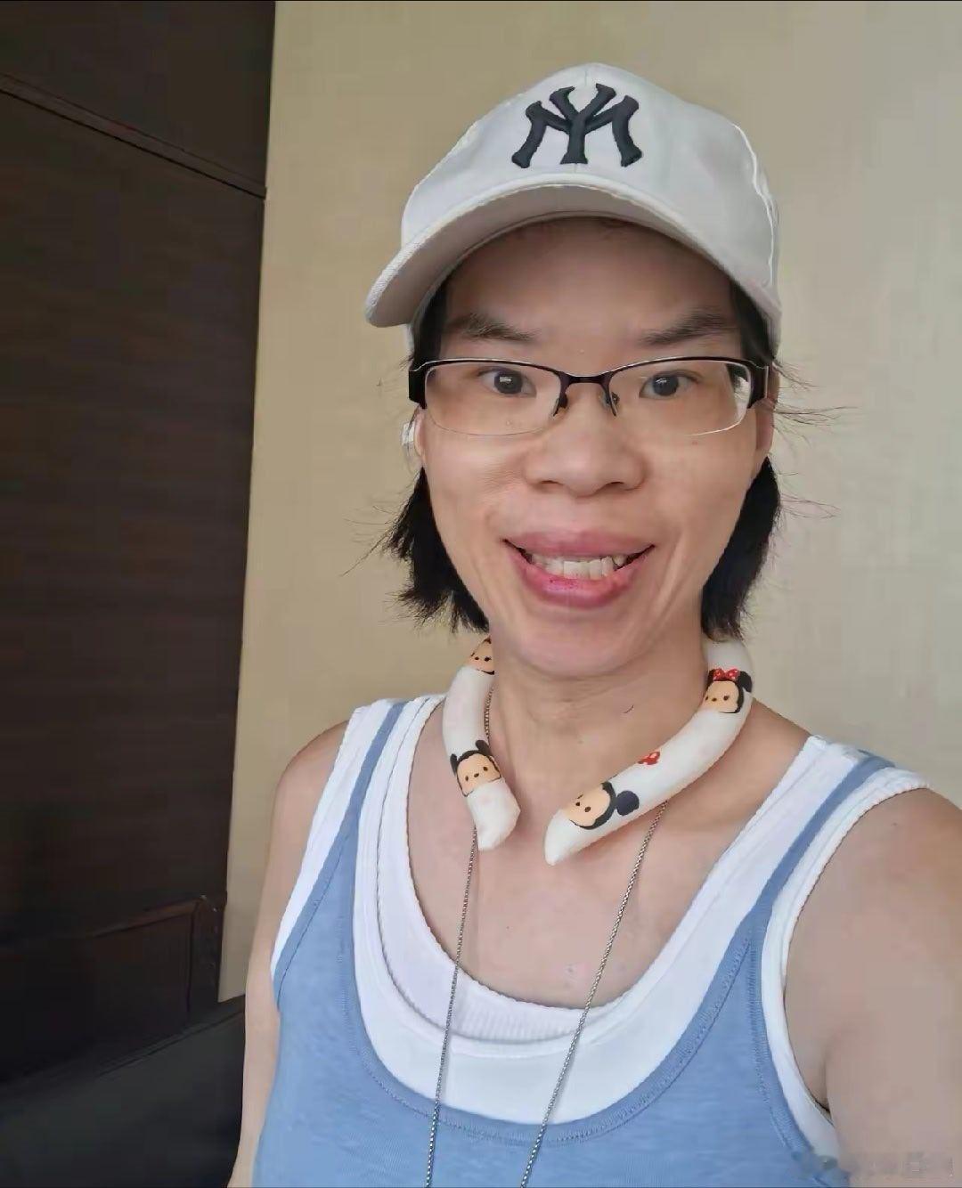 香港女生kittylove，年近40，相当有活力，相貌很本土。在网上征男友，注特
