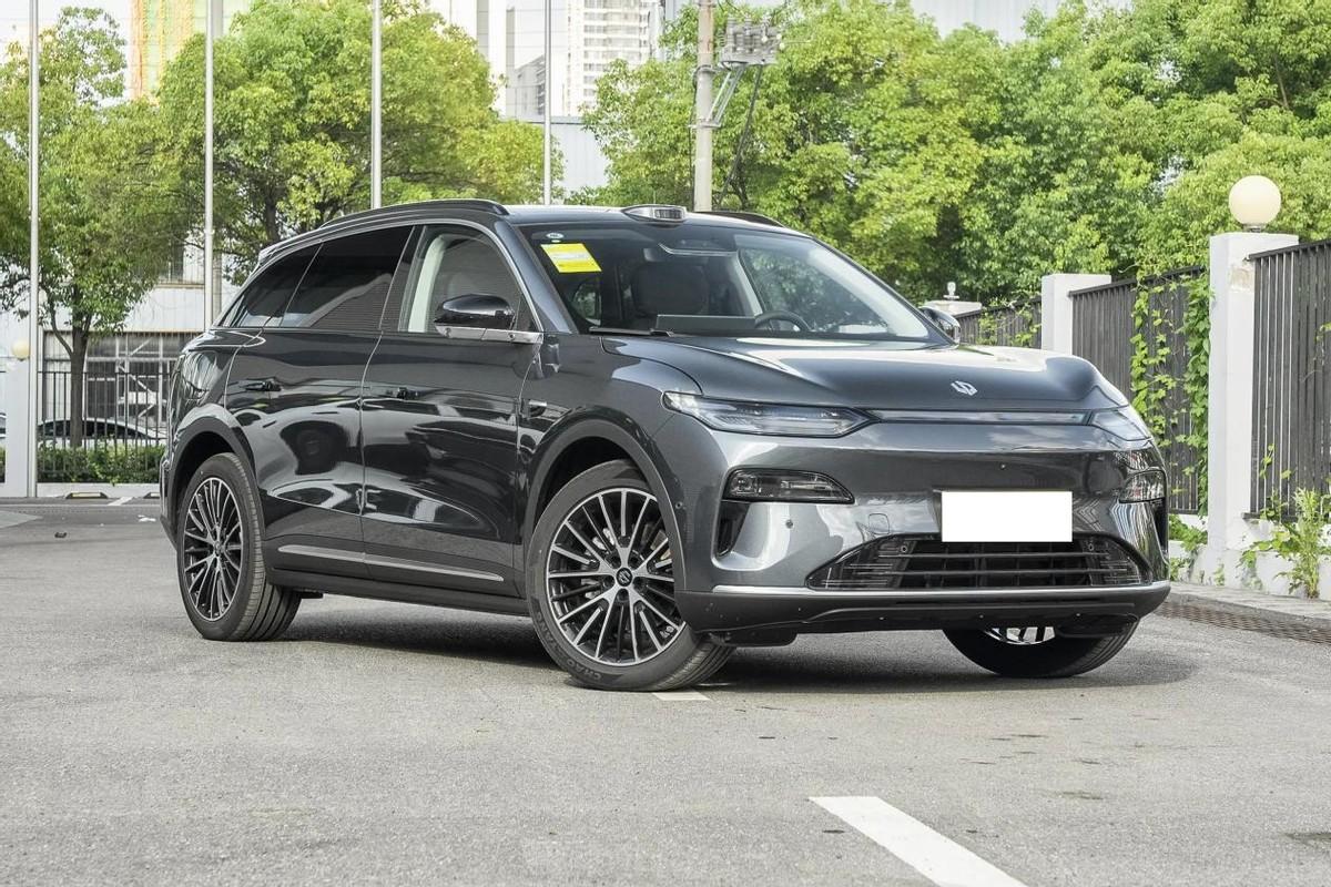 15.99万起售，新海狮06EV值不值？不可否认，在第二代刀片电池、闪充技术