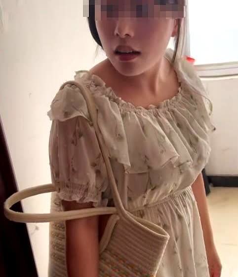 河南一女子带着男朋友去闺蜜家玩，不料，男友竟用指纹打开了闺蜜家的门。女子瞬间