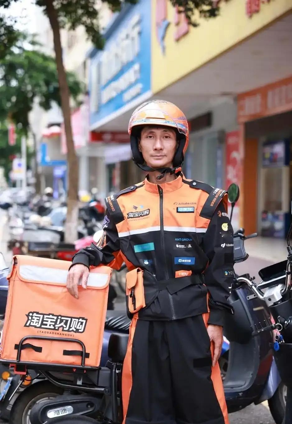 饿了么突然改名叫“淘宝闪购”，这波操作真是让人摸不着头脑。用了18年的品牌说换就