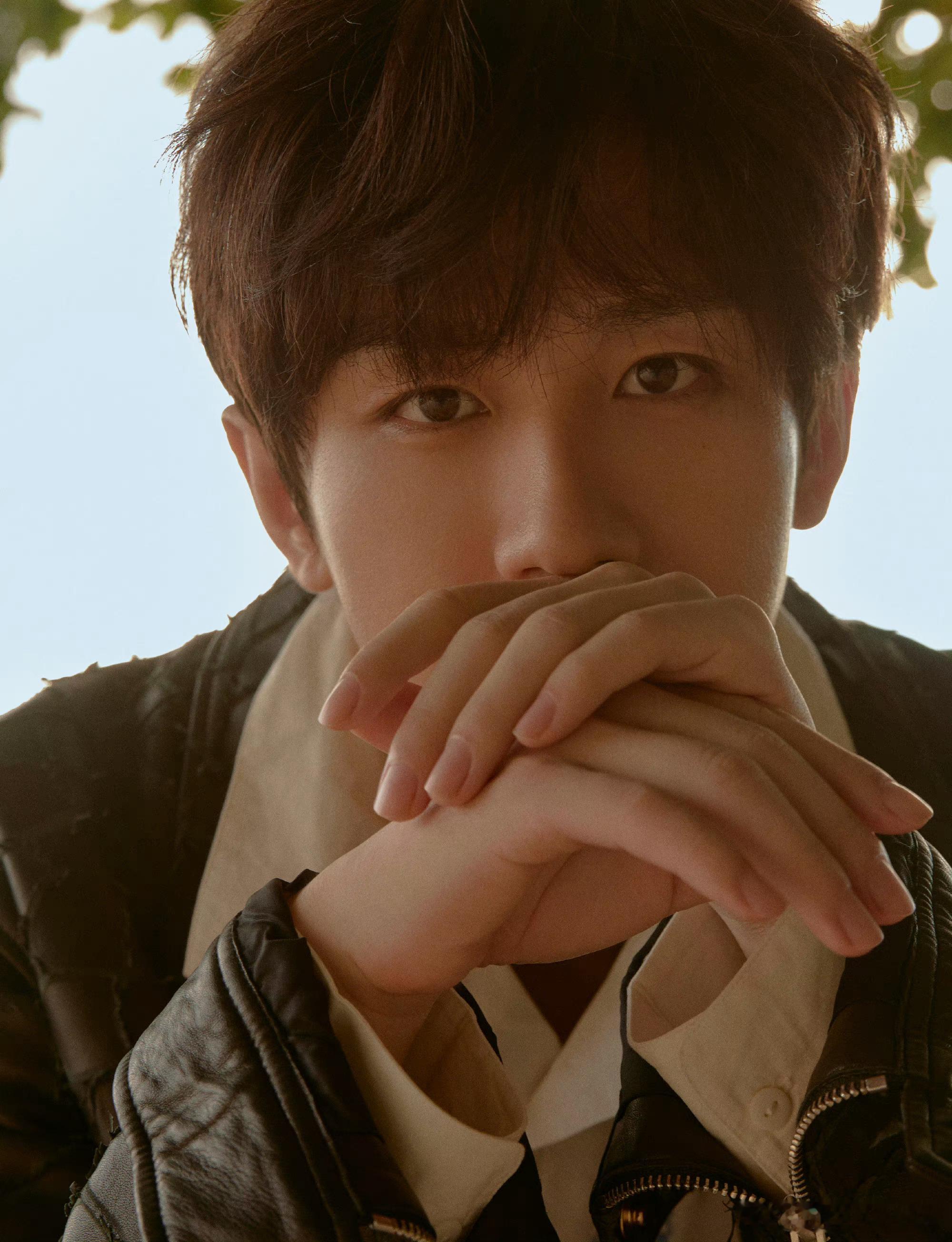 成毅要粉就粉个本身很好的人粉他，不是因为他在镜头前多耀眼，而是因为他在镜头后也