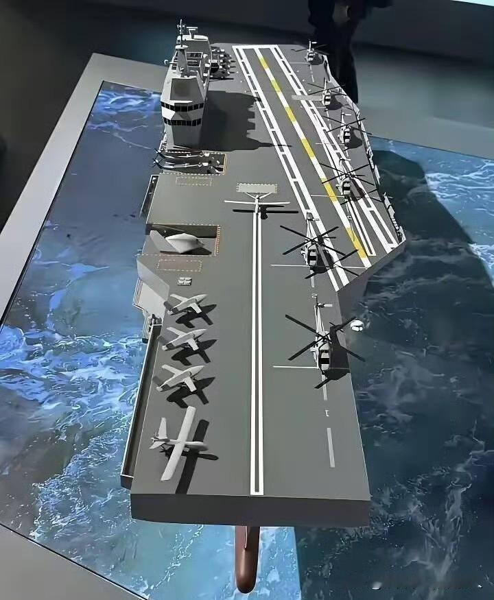 网传076的后续型号，077两栖攻击舰，设计了外飘斜角甲板，可以实现舰载机的同时