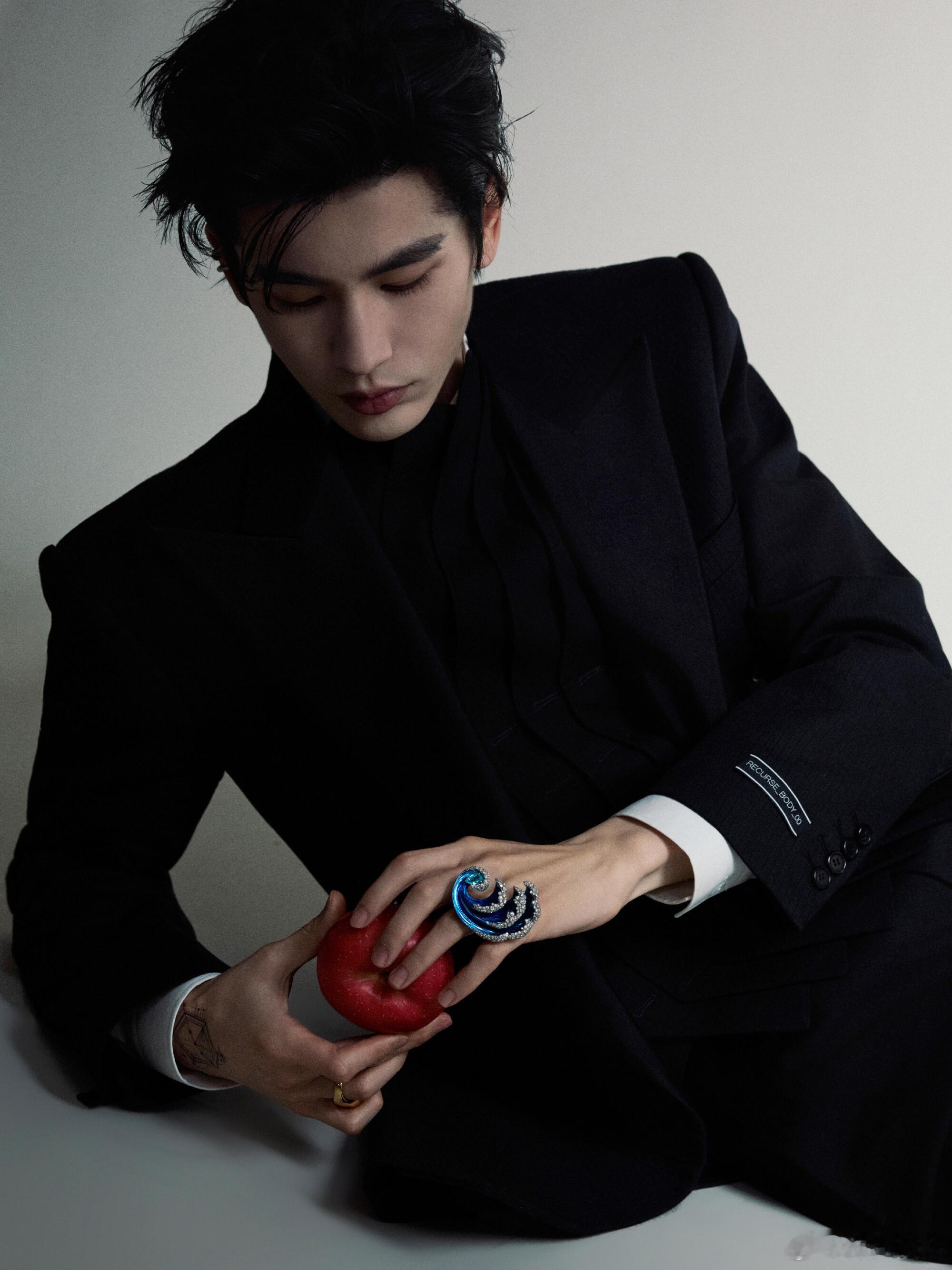 张凌赫张凌赫今晚太帅！绅士贵气😘😘张凌赫贵公子世无双张凌赫｜​