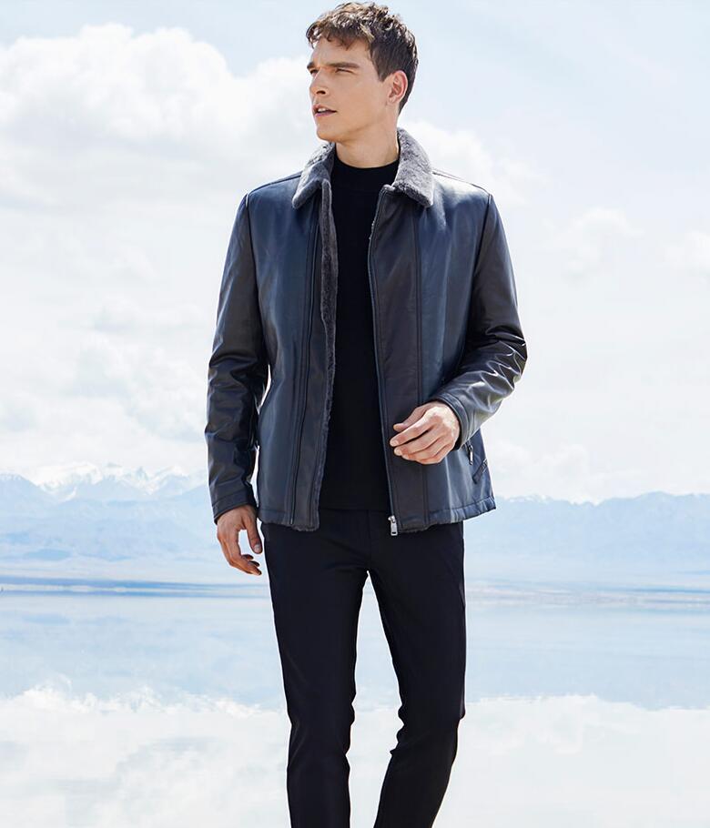 乔丹·彼得森在《人生十二法则》中写道：“笔直站立，昂首挺胸，意味着建造精神的护城