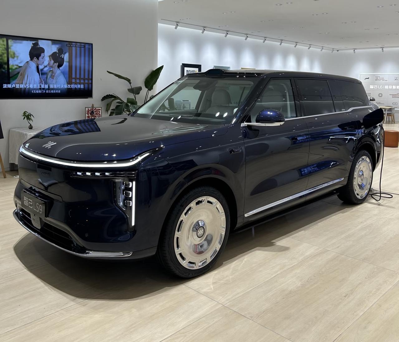 这是赤裸裸的真实情况！9月份智己汽车销量达11107台10月份智己汽车销量达