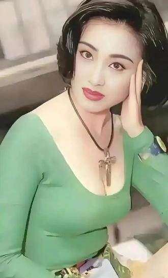 1996年，张敏被逼得走投无路，只身来到上海滩发展。 “京城四少”之一的汪雨