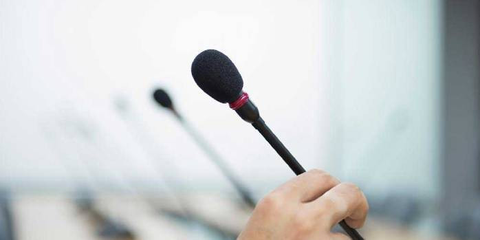 被冤枉偷东西女孩家长称还没收到道歉【零食店店员冤枉两名14岁女孩偷东西，私自留人