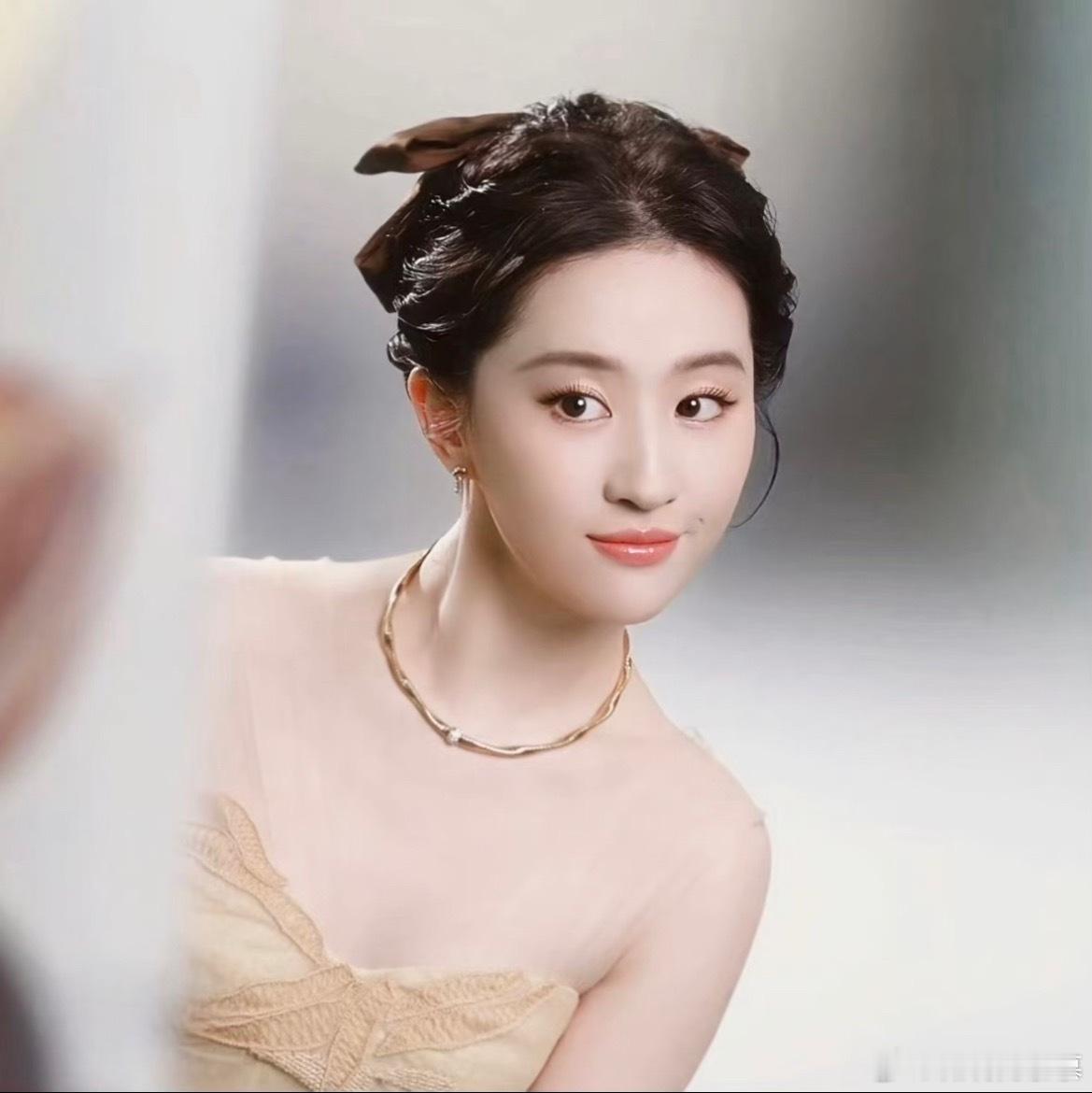 德芙的新广，一秒都没错过，刘亦菲太可爱