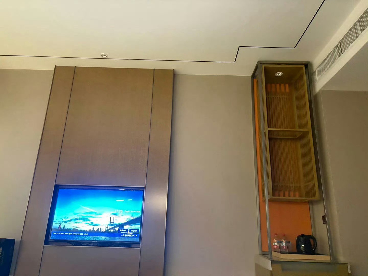 坐了6个小时去男方家里，下车被告知父母不想见