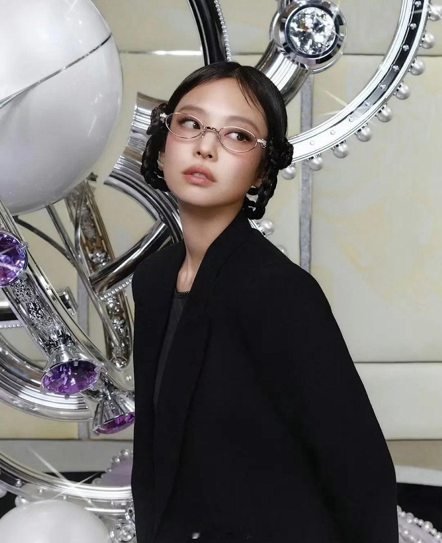 这算是撞造型了吗