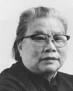 1929年，朱德看上了康克清，随即找人说媒表白，没想到被康克清给拒绝了。康克清