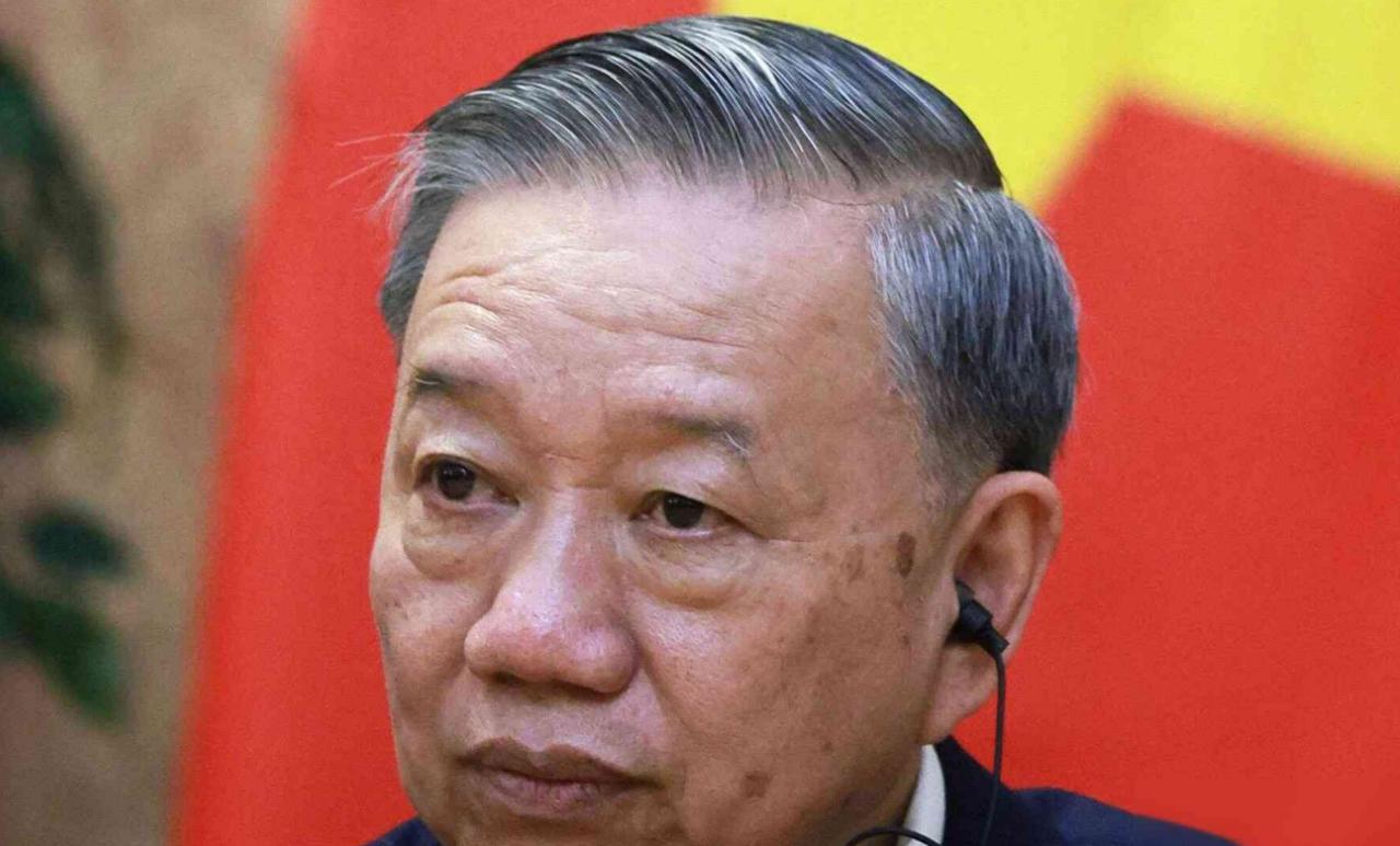 这就是背刺中国的代价！越南被美欧轮番吸血，这下没有一国肯帮他。 越南当初那波