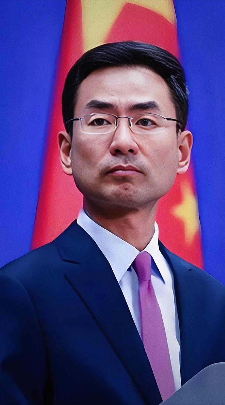 认怂就是认怂，别拿格局当遮羞布，这玩意儿最容易麻痹人的心智这帮人是真看