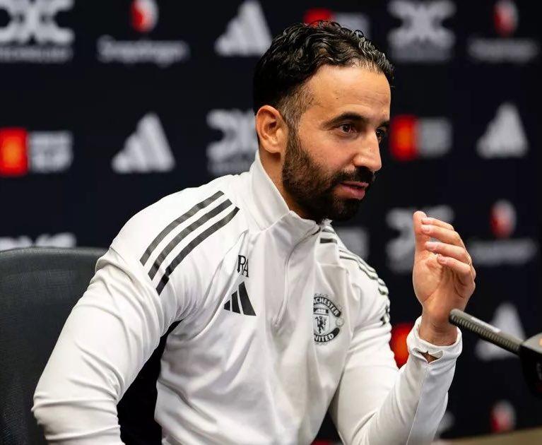 【一码归一码】阿莫林就梅努的哥哥在本周一所穿的、印有“释放梅努”字样的T恤作出回