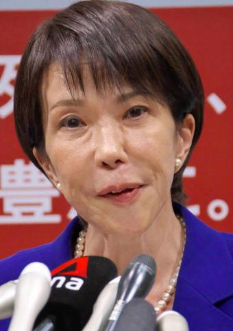 高市早苗出息了，想当董卓了？7月17日通过修改皇位继承的法律，要求天皇的女儿不