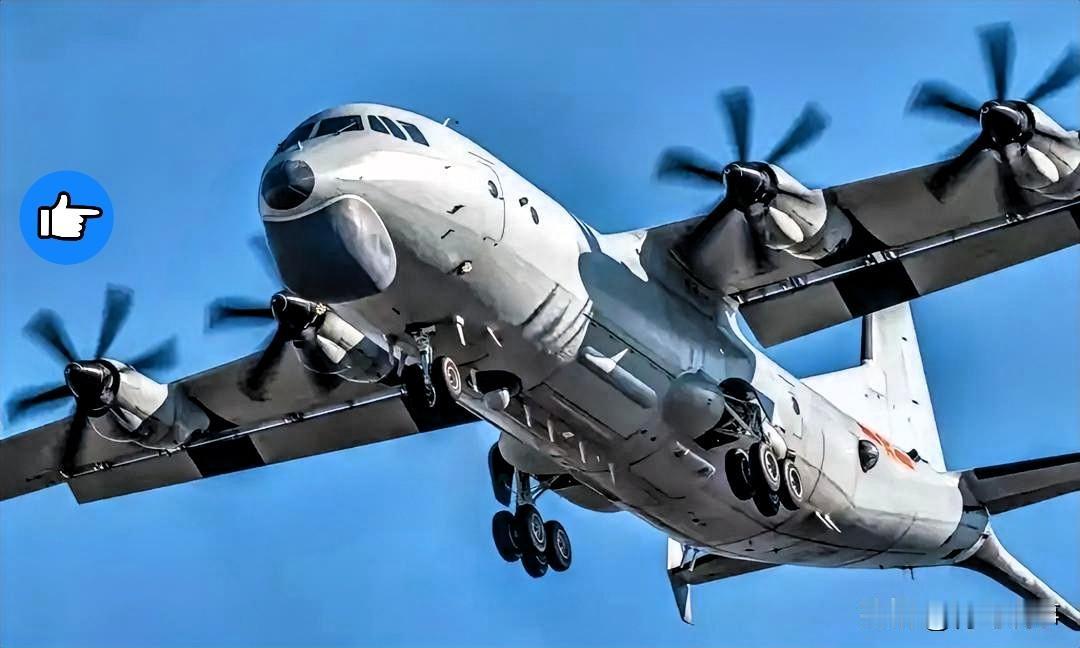 根据中国国防部的消息，12月3日下午，东部战区一架运-8反潜巡逻机在东海例行巡逻