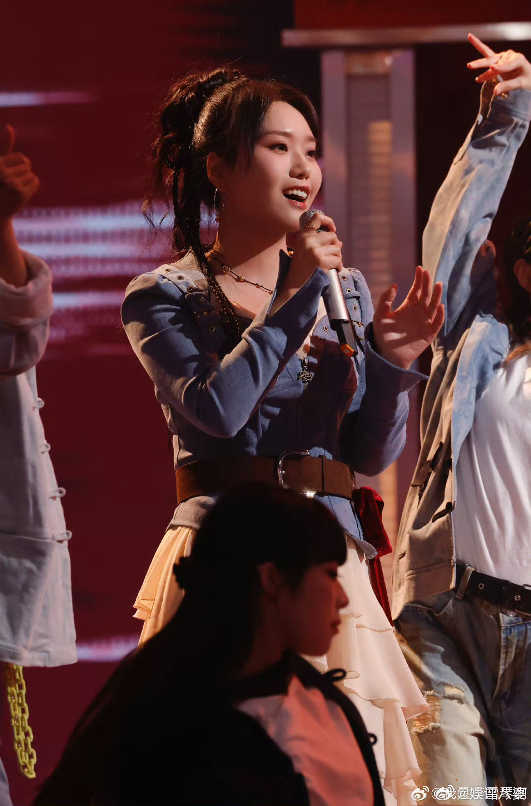 你好星期六春日穿搭灵感哇塞，《你好星期六》的春日穿搭太绝啦!温柔与时髦完美融合，