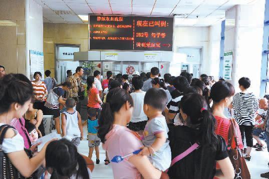 超强病毒来袭, 儿科门诊被围, 家长们注意醋熏、洋葱能防流感吗?